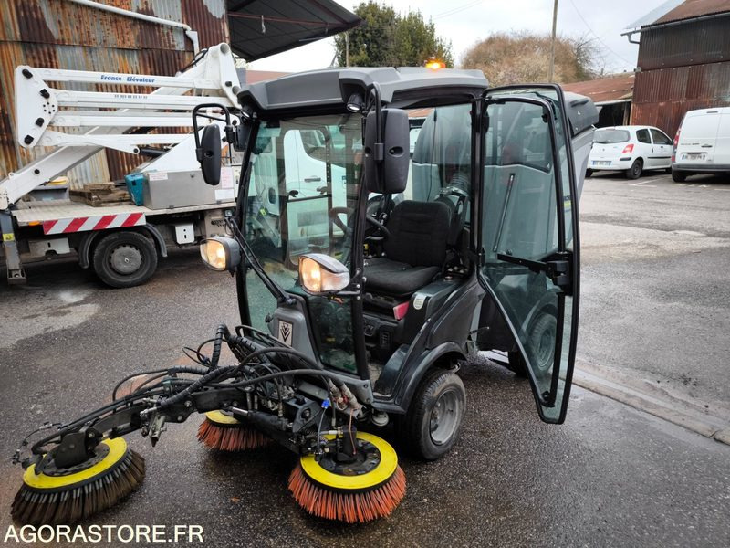 Balayeuse KARCHER MIC 34C 558 heures 2019 - Подметально-уборочная машина: фото 1 Balayeuse KARCHER MIC 34C 558 heures 2019 - Подметально-уборочная машина: фото 1