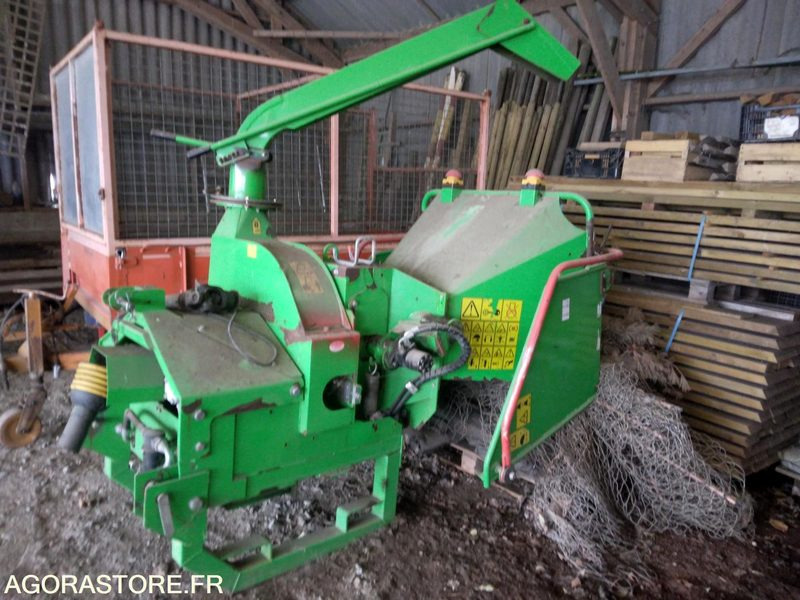 Broyeur de Branches - Садовое оборудование: фото 1 Broyeur de Branches - Садовое оборудование: фото 1