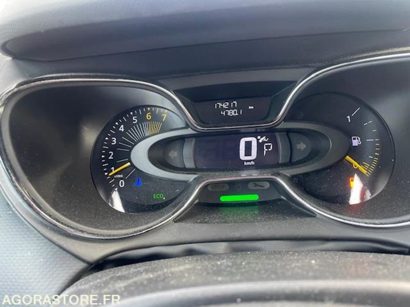 CAPTUR INTENS Tce 120cv EDC- 09/2013- 174250KM - Внедорожник: фото 5 CAPTUR INTENS Tce 120cv EDC- 09/2013- 174250KM - Внедорожник: фото 5