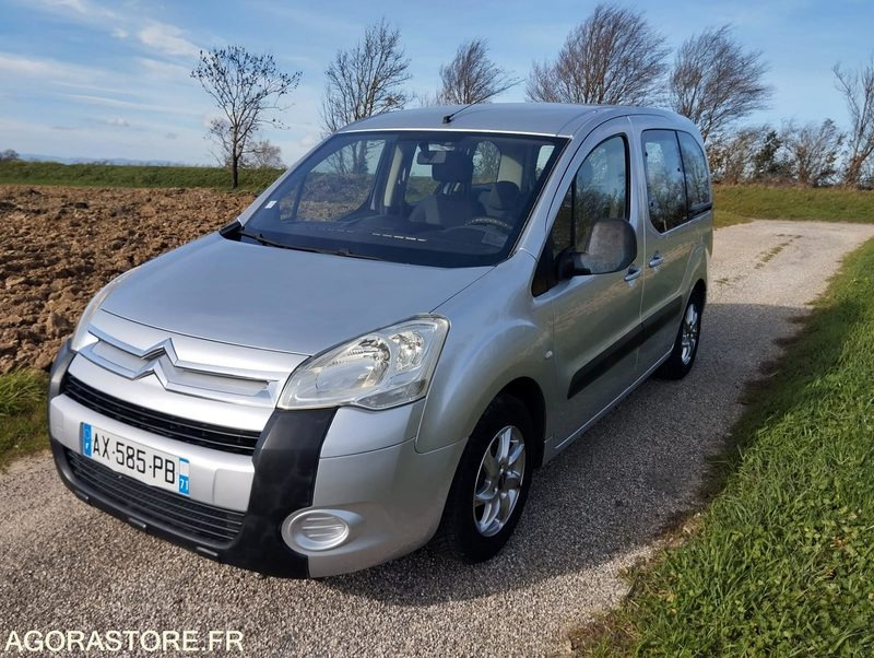 CITROEN BERLINGO COMBISPACE 1.6 HDI 110 DIESEL - 5 PLACES - ANNÉE 2009 - Легковой автомобиль: фото 1 CITROEN BERLINGO COMBISPACE 1.6 HDI 110 DIESEL - 5 PLACES - ANNÉE 2009 - Легковой автомобиль: фото 1