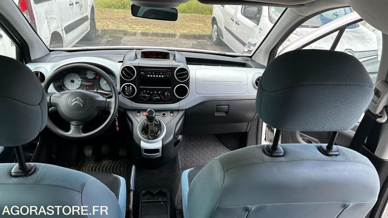CITROEN BERLINGO COMBISPACE DP-135 - Легковой фургон: фото 3 CITROEN BERLINGO COMBISPACE DP-135 - Легковой фургон: фото 3