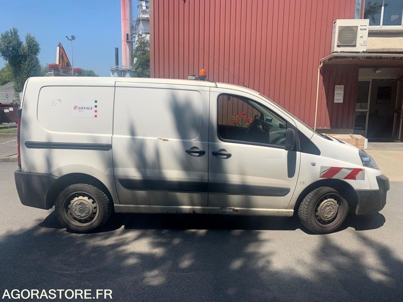 CITROEN JUMPY - 2014 / 264591 KM (DL-937-BP) (MVU217) - Цельнометаллический фургон: фото 4 CITROEN JUMPY - 2014 / 264591 KM (DL-937-BP) (MVU217) - Цельнометаллический фургон: фото 4