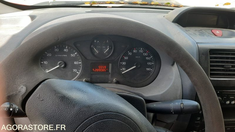 CITROEN JUMPY AE 664 EH (289085 km) - Цельнометаллический фургон: фото 3 CITROEN JUMPY AE 664 EH (289085 km) - Цельнометаллический фургон: фото 3