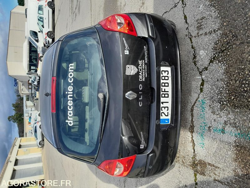 CLIO Initiale DCI 105 ch - Легковой автомобиль: фото 3 CLIO Initiale DCI 105 ch - Легковой автомобиль: фото 3