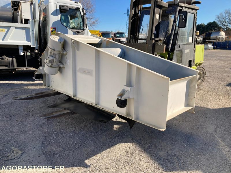 CRIBLE VIBRANT - SCALPEUR - JOEST - NEUF - Грохот: фото 2 CRIBLE VIBRANT - SCALPEUR - JOEST - NEUF - Грохот: фото 2