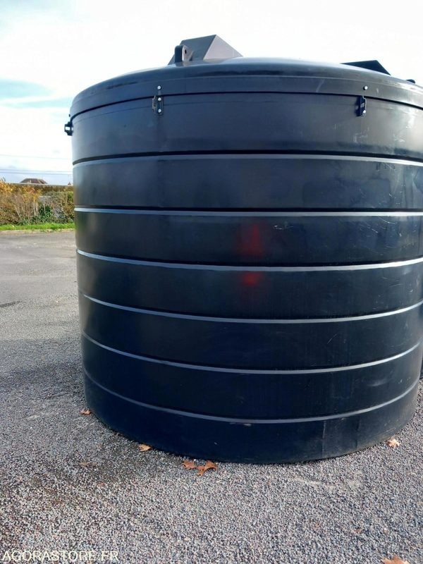 CUVE CARBURANT TUFFA GNR 3500 L - Инструмент/ Оборудование: фото 3 CUVE CARBURANT TUFFA GNR 3500 L - Инструмент/ Оборудование: фото 3