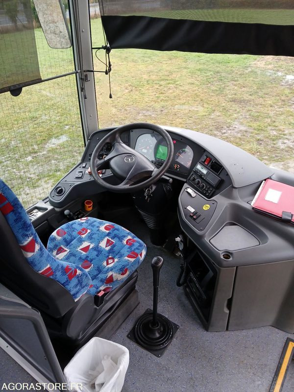 Car Mercedes - 2010 - 340387kms - AW891PJ - Школьный автобус: фото 5 Car Mercedes - 2010 - 340387kms - AW891PJ - Школьный автобус: фото 5