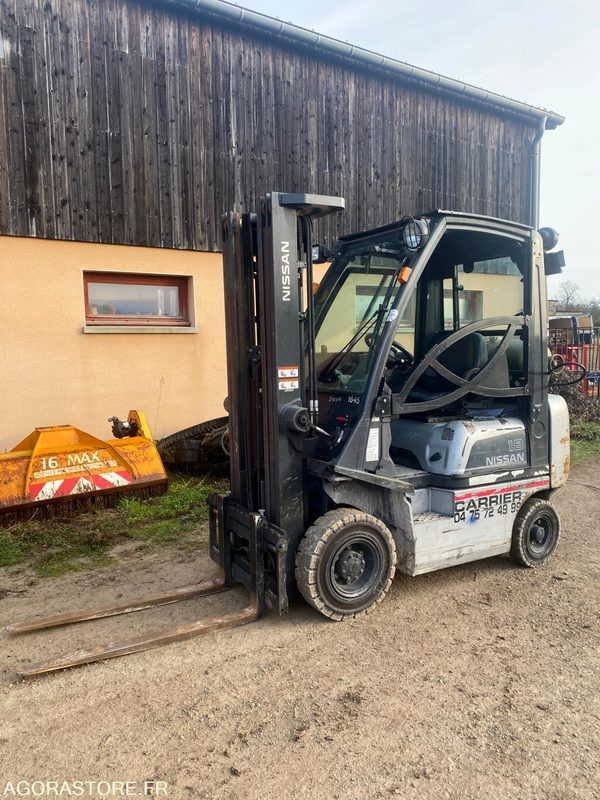 Chariot élévateur GAZ NISSAN 1.8T - Газовый погрузчик: фото 1 Chariot élévateur GAZ NISSAN 1.8T - Газовый погрузчик: фото 1