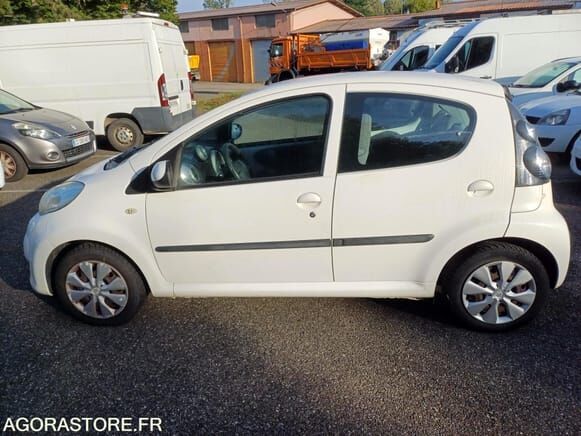 Citroen C1 - Хэтчбек: фото 4 Citroen C1 - Хэтчбек: фото 4