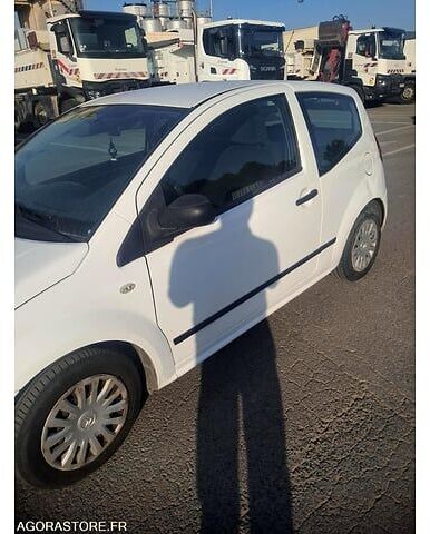 Citroen C2 - Хэтчбек: фото 2 Citroen C2 - Хэтчбек: фото 2