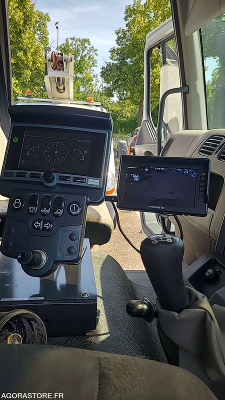 Подметально-уборочная машина DJ 330 YP - RENAULT MIDLUM 220 - 2014 - 96138KM: фото 16 Подметально-уборочная машина DJ 330 YP - RENAULT MIDLUM 220 - 2014 - 96138KM: фото 16