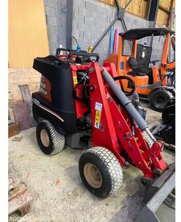 Ditch-Witch DITCH WITCH ZHAN R300 - Траншеекопатель: фото 3 Ditch-Witch DITCH WITCH ZHAN R300 - Траншеекопатель: фото 3