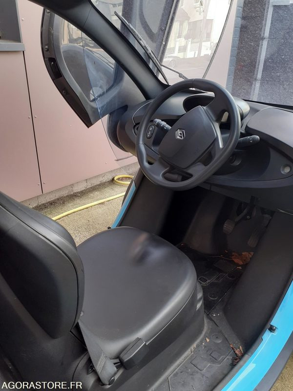 RENAULT TWIZY CARGO 1 PLACE 2015 DP387FL - manque km - Другая техника: фото 3 RENAULT TWIZY CARGO 1 PLACE 2015 DP387FL - manque km - Другая техника: фото 3