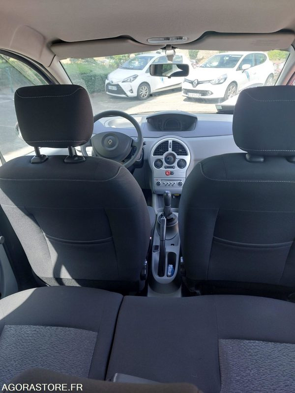 Renault Modus Rouge de 2010 65460km - Véhicule Défaillant - Другая техника: фото 4 Renault Modus Rouge de 2010 65460km - Véhicule Défaillant - Другая техника: фото 4