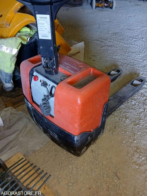 Transpalette électrique TOYOTA LWE130 - Другая техника: фото 4 Transpalette électrique TOYOTA LWE130 - Другая техника: фото 4