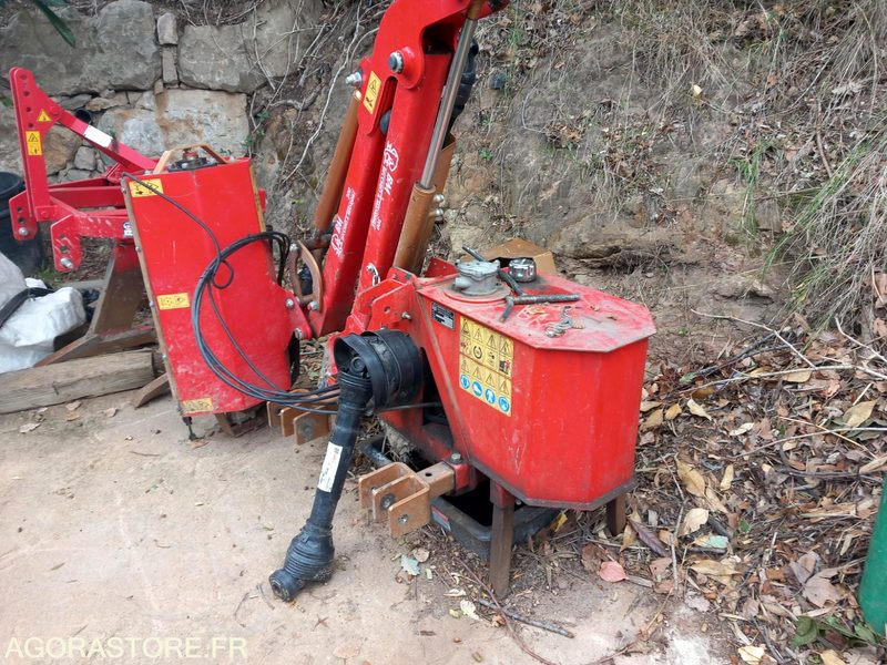 Epareuse Becchio et Mandrille Modèle : BM 300 - Манипуляторная косилка: фото 1 Epareuse Becchio et Mandrille Modèle : BM 300 - Манипуляторная косилка: фото 1