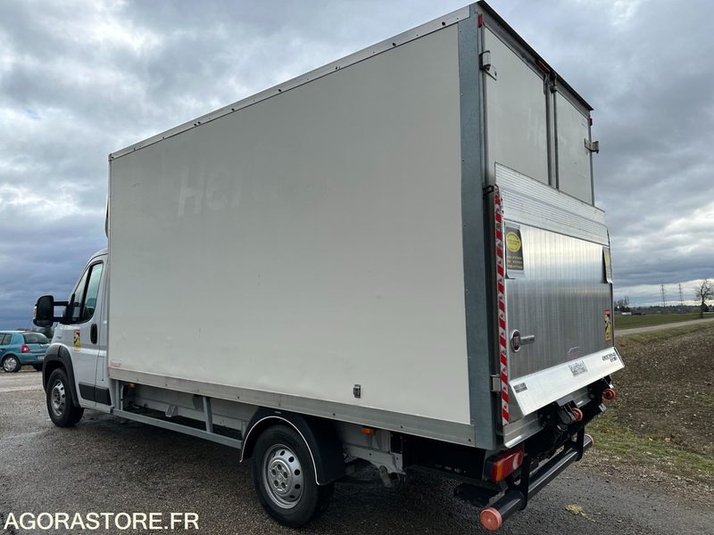 FOURGON - FIAT - DUCATO CAISSE 20m3 HAYON - 2018 / 108.000 KM лизинг FOURGON - FIAT - DUCATO CAISSE 20m3 HAYON - 2018 / 108.000 KM: фото 12