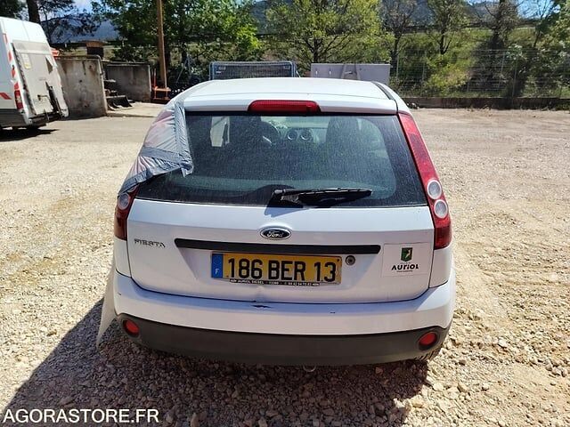 Ford FIESTA - Хэтчбек: фото 2 Ford FIESTA - Хэтчбек: фото 2