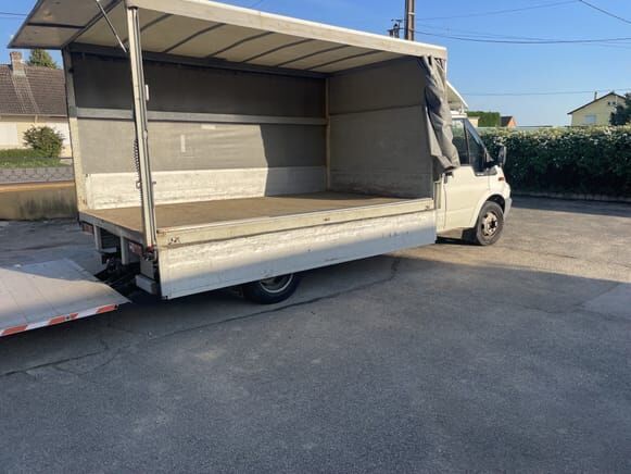 Ford TRANSIT - Тентованный фургон: фото 1 Ford TRANSIT - Тентованный фургон: фото 1