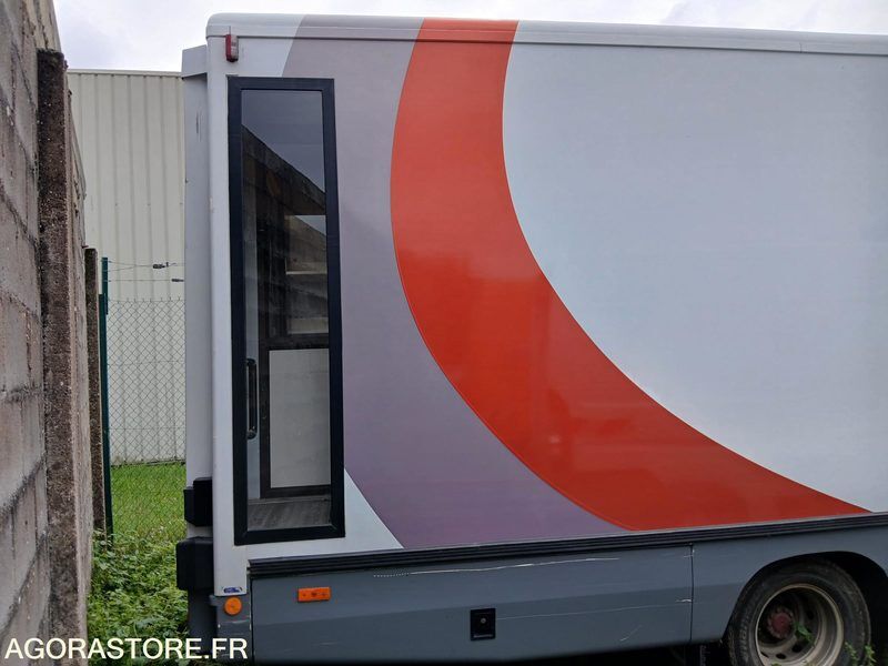 CAMION BIBLIOBUS RENAULT S150MIDLINER - Грузовик: фото 4 CAMION BIBLIOBUS RENAULT S150MIDLINER - Грузовик: фото 4
