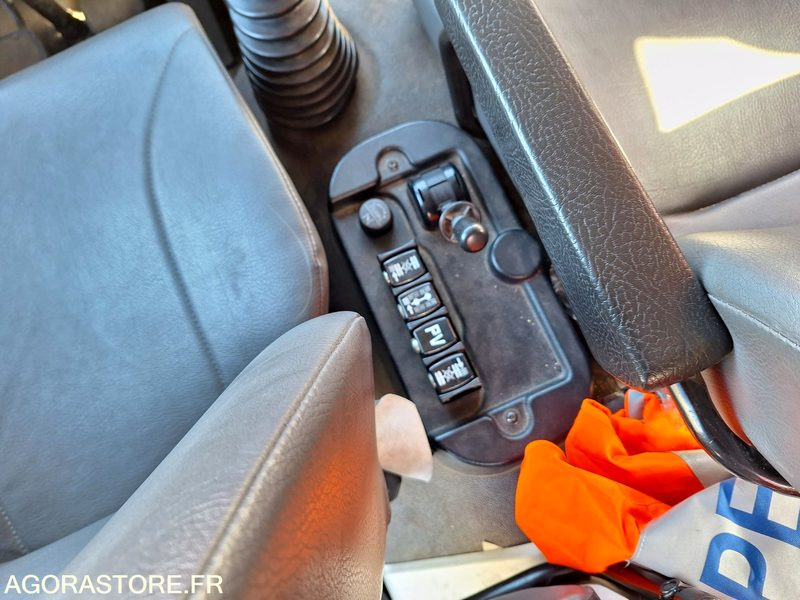 CAMION INCENDIE RVI / CAMIVA 4X4 DOUBLE CABINE - Грузовик: фото 4 CAMION INCENDIE RVI / CAMIVA 4X4 DOUBLE CABINE - Грузовик: фото 4