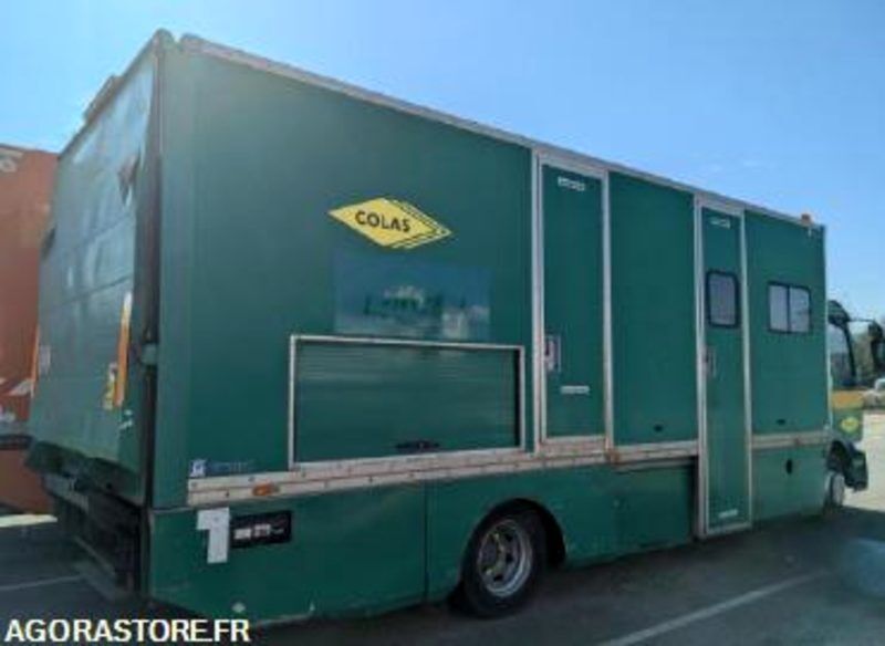 CAMION RAVITAILLEUR RENAULT MIDLUM - 2005 / 295000 KM (P2001575) (DE360ZF) - Грузовик: фото 2 CAMION RAVITAILLEUR RENAULT MIDLUM - 2005 / 295000 KM (P2001575) (DE360ZF) - Грузовик: фото 2