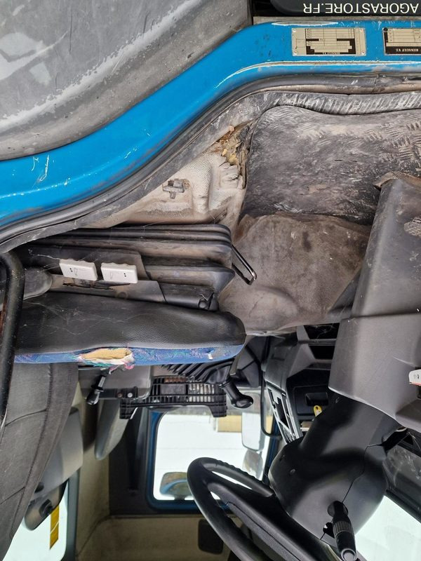 Camion RENAULT PL - Грузовик: фото 4 Camion RENAULT PL - Грузовик: фото 4