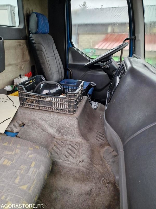 Camion RENAULT PL - Грузовик: фото 2 Camion RENAULT PL - Грузовик: фото 2