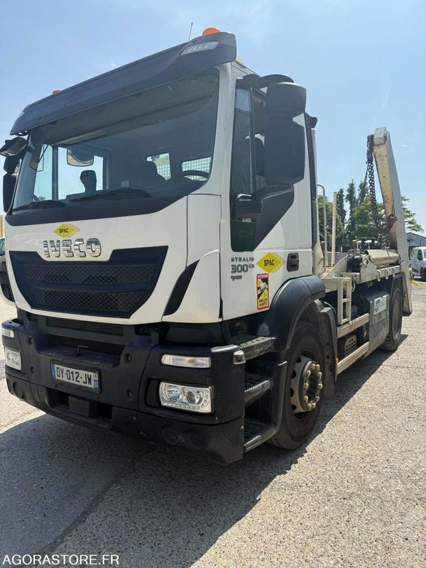 IVECO STRALIS MULTIBENNE 4x2 - 2015 / 60660KM - Грузовик: фото 2 IVECO STRALIS MULTIBENNE 4x2 - 2015 / 60660KM - Грузовик: фото 2