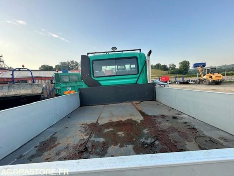 MERCEDES UNIMOG U300C VERSION COMMUNALE 2000 97652 KM - Грузовик: фото 5 MERCEDES UNIMOG U300C VERSION COMMUNALE 2000 97652 KM - Грузовик: фото 5