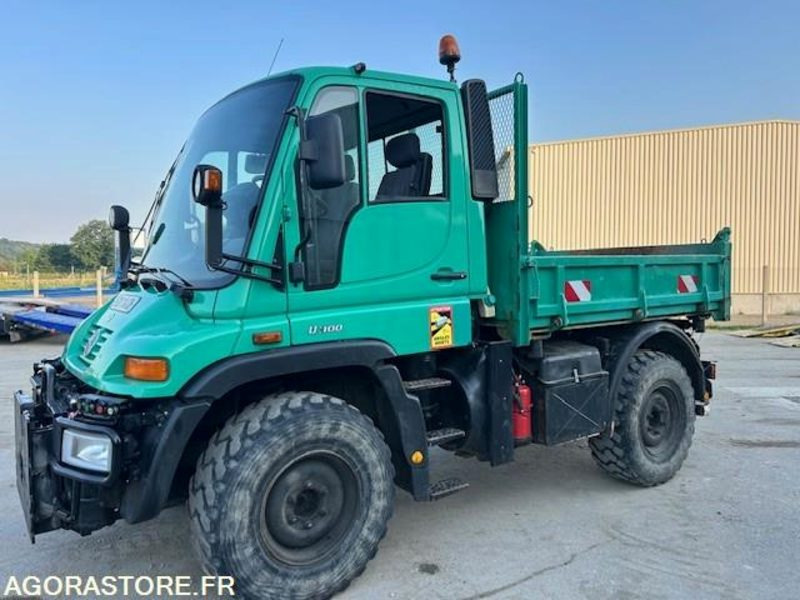 MERCEDES UNIMOG U300C VERSION COMMUNALE 2003 38210 KM + EPAREUSE CMV 450GP - Грузовик: фото 3 MERCEDES UNIMOG U300C VERSION COMMUNALE 2003 38210 KM + EPAREUSE CMV 450GP - Грузовик: фото 3