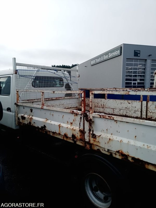 MITSUBISHI CANTER ( MOTEUR HS ) - Грузовик: фото 5 MITSUBISHI CANTER ( MOTEUR HS ) - Грузовик: фото 5