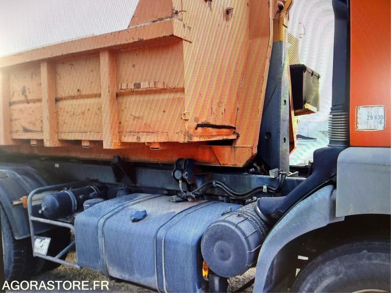 RENAULT KERAX 340.26 - 2001 / 473680 KM (P2100272) - Грузовик: фото 5 RENAULT KERAX 340.26 - 2001 / 473680 KM (P2100272) - Грузовик: фото 5