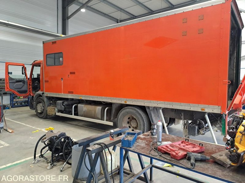 Renault Premium - 2002 - 245200kms (P2001104) - Грузовик: фото 2 Renault Premium - 2002 - 245200kms (P2001104) - Грузовик: фото 2