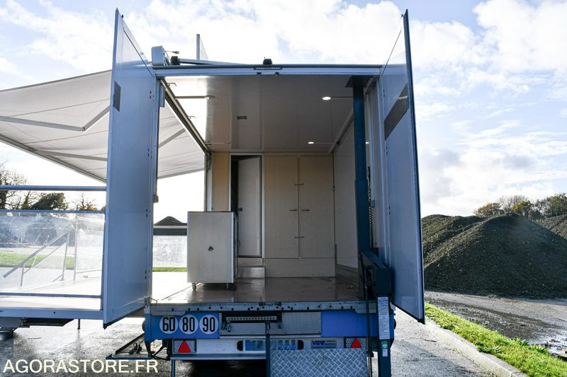 VEHICULE EVENEMENTIEL - CAMION PODIUM IVECO DAILY 6000 kms - Грузовик: фото 5 VEHICULE EVENEMENTIEL - CAMION PODIUM IVECO DAILY 6000 kms - Грузовик: фото 5