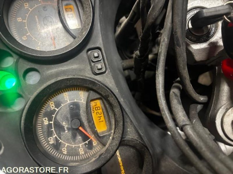 HONDA - VARADERO-125 CM3 - 2007 - 14284 KM - ROULANTE - Мотоцикл: фото 4 HONDA - VARADERO-125 CM3 - 2007 - 14284 KM - ROULANTE - Мотоцикл: фото 4