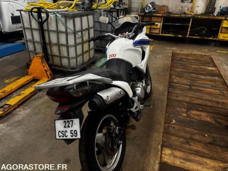 HONDA - VARADERO-125 CM3 - 2007 - 14284 KM - ROULANTE - Мотоцикл: фото 2 HONDA - VARADERO-125 CM3 - 2007 - 14284 KM - ROULANTE - Мотоцикл: фото 2