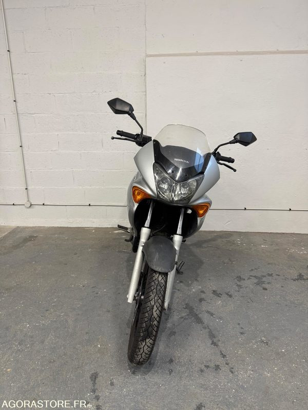 Honda Varadero - Мотоцикл: фото 3 Honda Varadero - Мотоцикл: фото 3