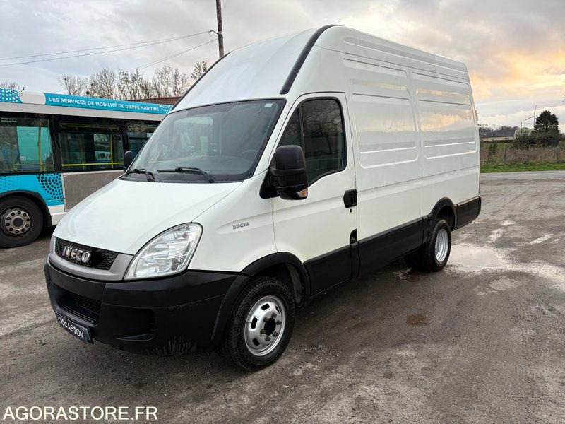 IVECO 180cv de 2011 - 195600KM - Цельнометаллический фургон: фото 1 IVECO 180cv de 2011 - 195600KM - Цельнометаллический фургон: фото 1