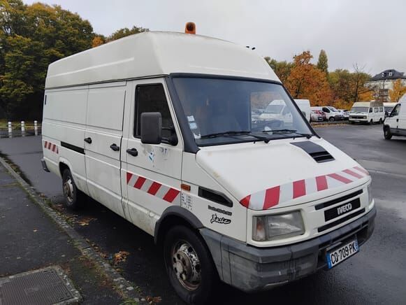 IVECO 35.8 - Цельнометаллический фургон: фото 2 IVECO 35.8 - Цельнометаллический фургон: фото 2