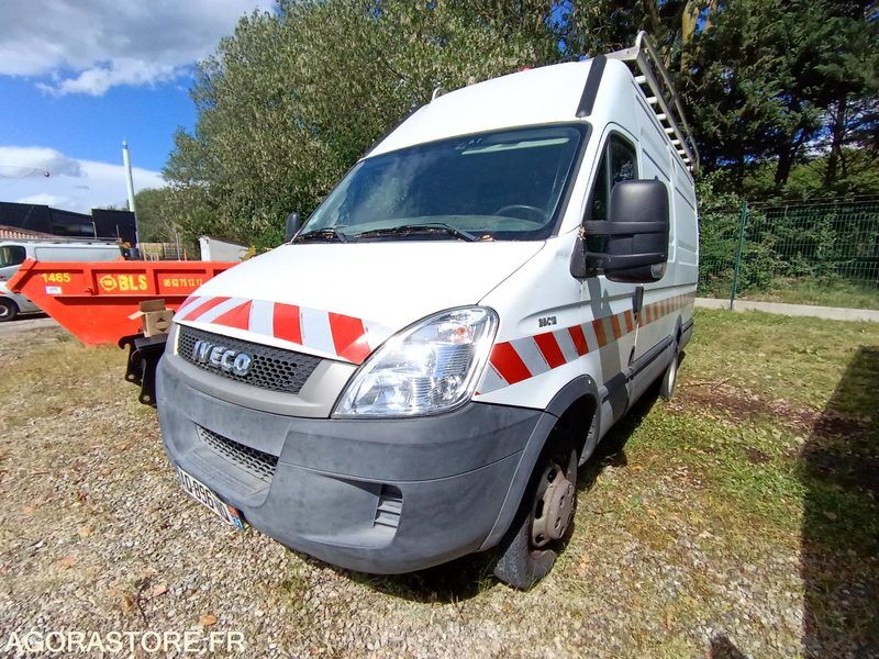 IVECO 35C13 - Цельнометаллический фургон: фото 1 IVECO 35C13 - Цельнометаллический фургон: фото 1
