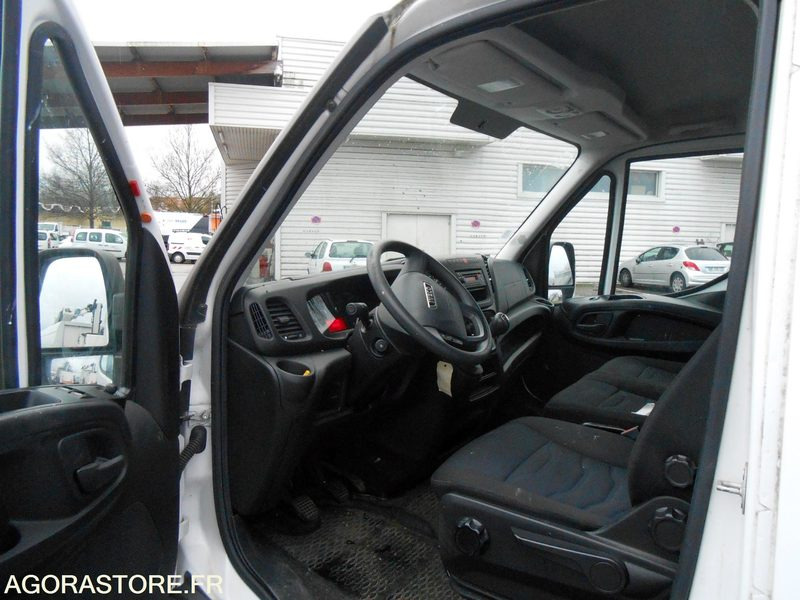 IVECO 35S14N - Цельнометаллический фургон: фото 4 IVECO 35S14N - Цельнометаллический фургон: фото 4