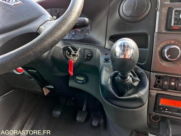 IVECO 50C17 - Микроавтобус, Пассажирский фургон: фото 4 IVECO 50C17 - Микроавтобус, Пассажирский фургон: фото 4