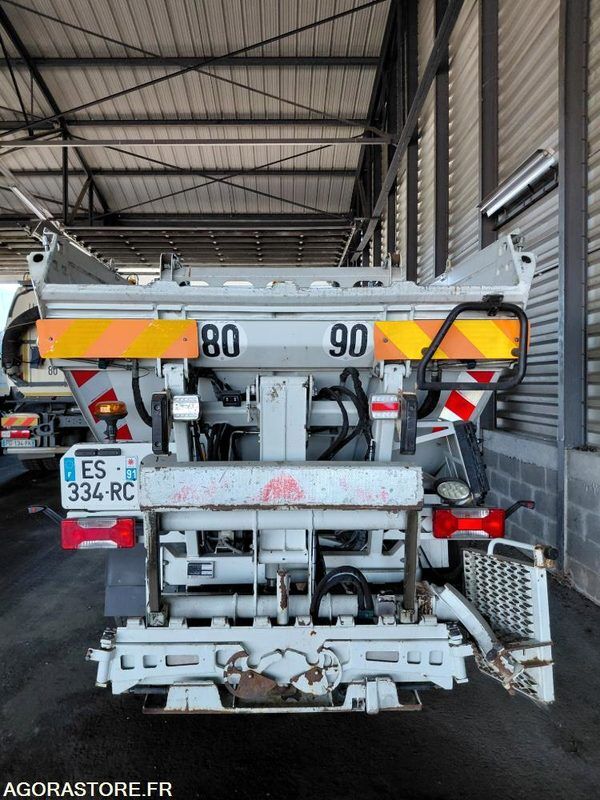 IVECO - BOM Daily - 2017 / 78000 km - ES-334-RC (BARA - R26960) - Мусоровоз: фото 4 IVECO - BOM Daily - 2017 / 78000 km - ES-334-RC (BARA - R26960) - Мусоровоз: фото 4