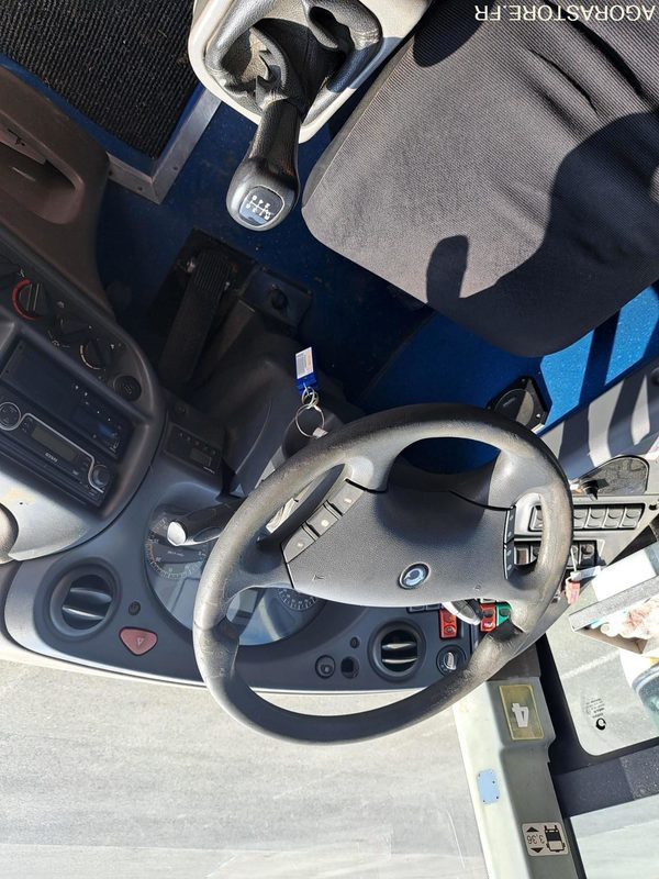 IVECO BUS CROSSWAY N°083110 - Школьный автобус: фото 5 IVECO BUS CROSSWAY N°083110 - Школьный автобус: фото 5