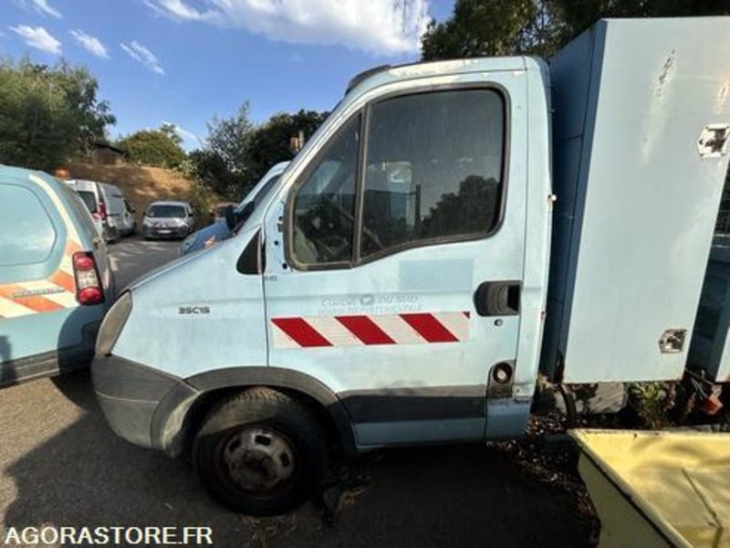 IVECO DAILY - 2010 - 156734KM - AN595DJ - Цельнометаллический фургон: фото 5 IVECO DAILY - 2010 - 156734KM - AN595DJ - Цельнометаллический фургон: фото 5