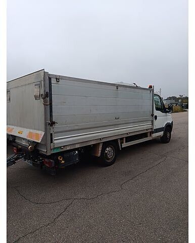 IVECO Plateau + hayon - Грузовик бортовой/ Платформа: фото 2 IVECO Plateau + hayon - Грузовик бортовой/ Платформа: фото 2