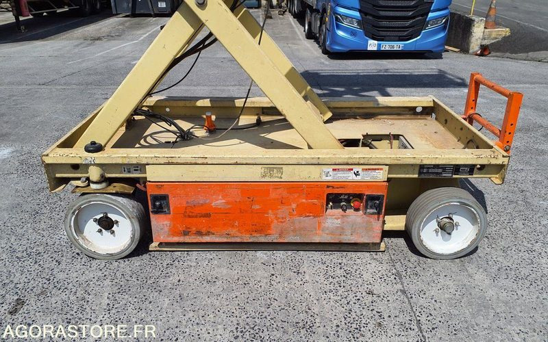 Подъёмник JLG 2646 ES  NACELLE CISEAU ÉLECTRIQUE 10 M ÉTROIT: фото 16