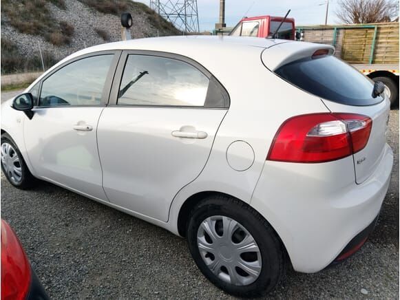 KIA RIO - Хэтчбек: фото 3 KIA RIO - Хэтчбек: фото 3