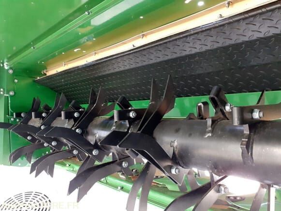 Krone EASY CUT R 320 CV - Косилка: фото 3 Krone EASY CUT R 320 CV - Косилка: фото 3